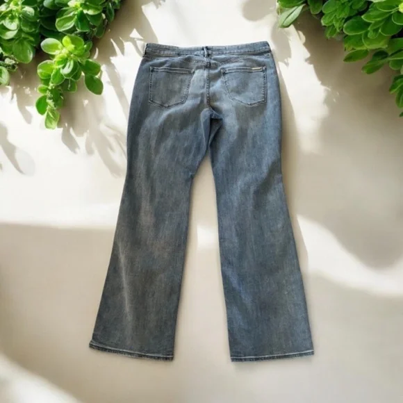 WHBM Curvy Mid-Rise Everyday Soft Boot Jeans size 14 - Picture 6 of 12